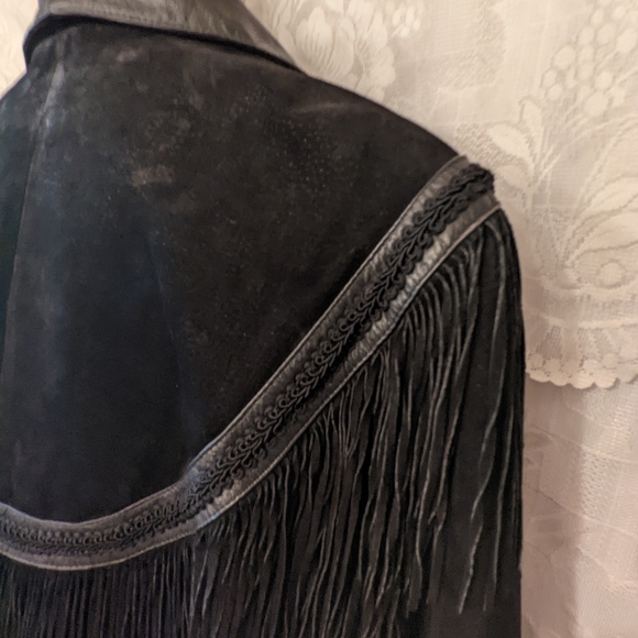 Fun Vintage Black Suede Fringe Jacket by Wilson Leather Experts - Picture 10 of 13